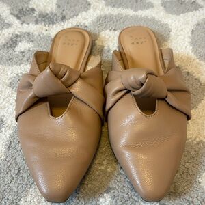 A New Day Loretta 5.5 Beige Knotted Mules Flats Slides Memory Foam Faux Leather